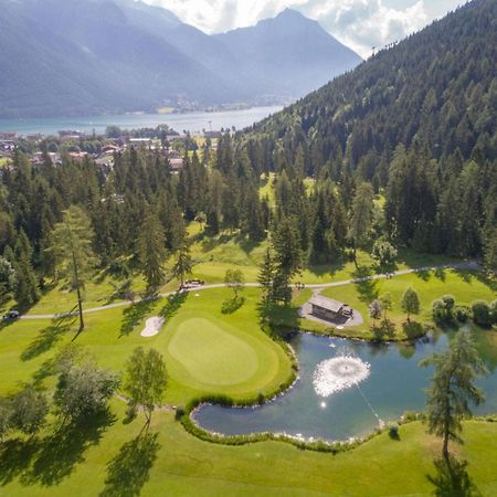 Urban Mountain Chalet With Lake View موراخ المظهر الخارجي الصورة