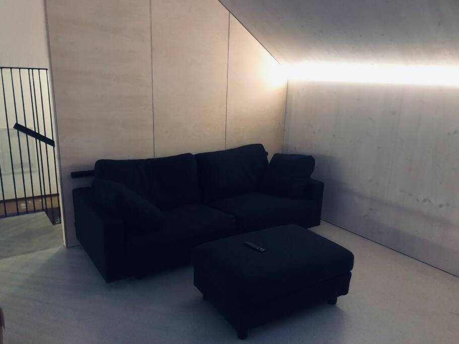 Urban Mountain Chalet With Lake View موراخ المظهر الخارجي الصورة