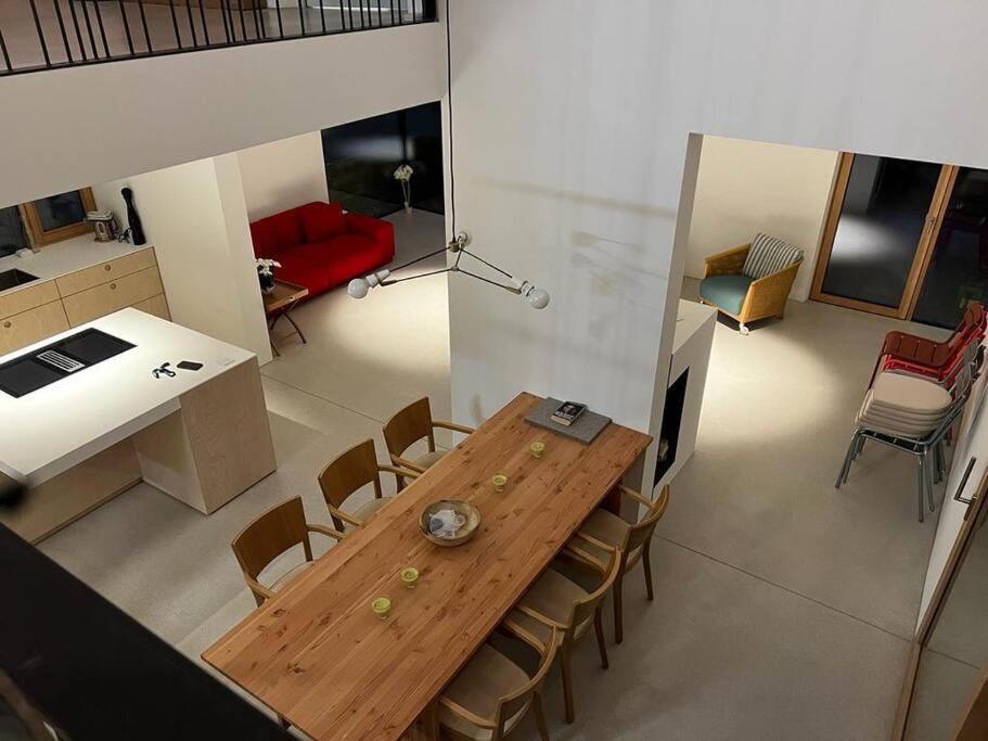 Urban Mountain Chalet With Lake View موراخ المظهر الخارجي الصورة