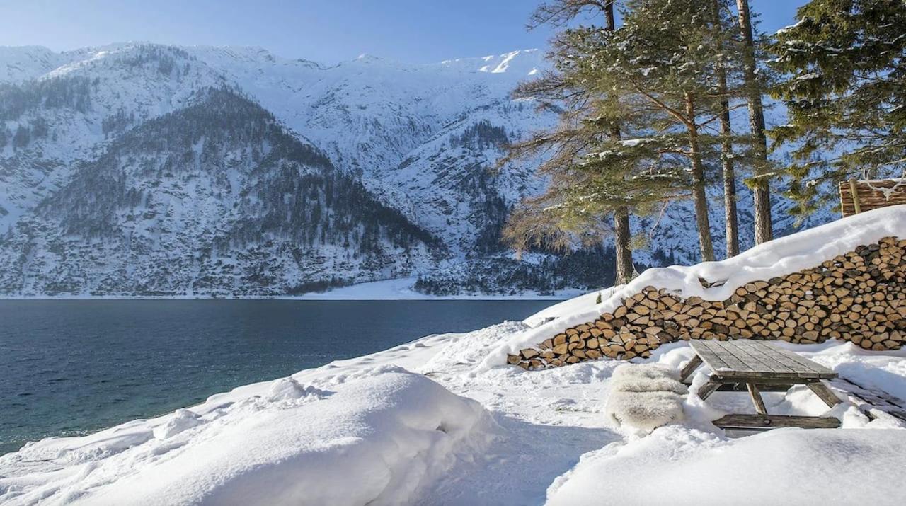 Urban Mountain Chalet With Lake View موراخ المظهر الخارجي الصورة