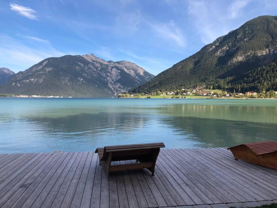 Urban Mountain Chalet With Lake View موراخ المظهر الخارجي الصورة