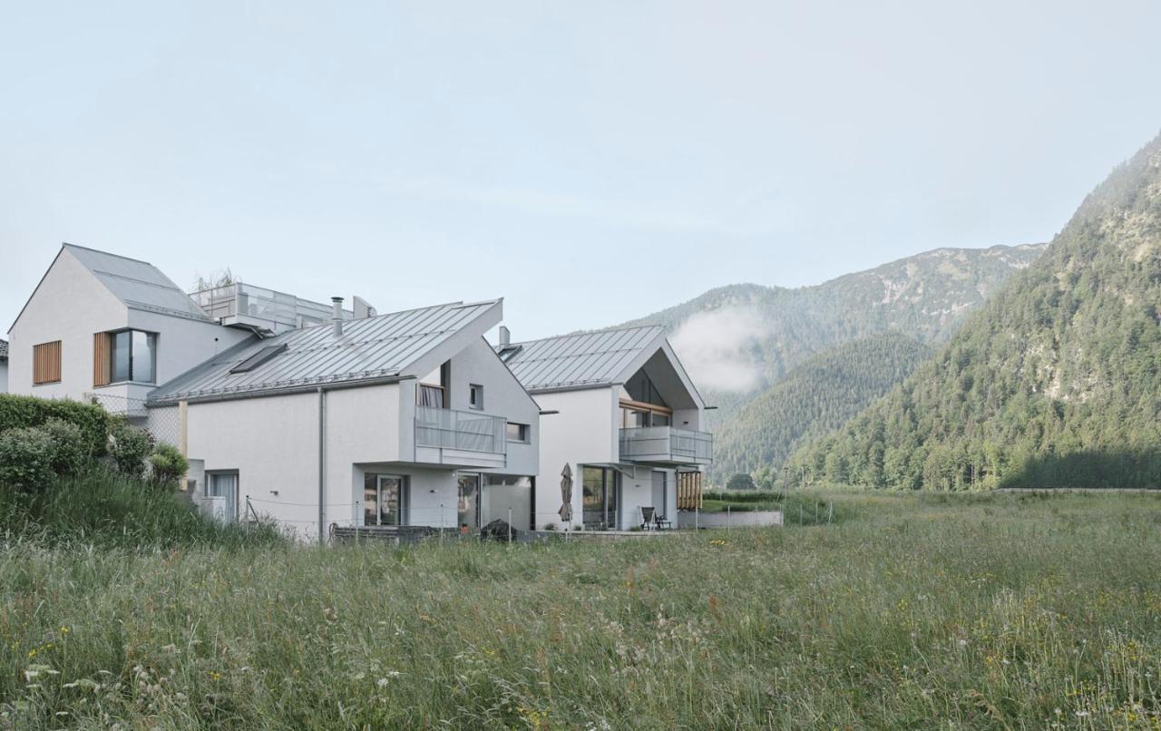 Urban Mountain Chalet With Lake View موراخ المظهر الخارجي الصورة