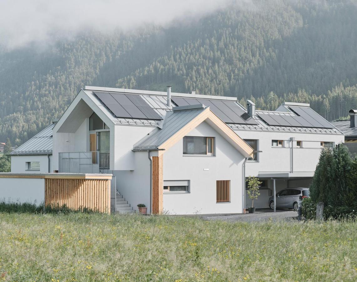 Urban Mountain Chalet With Lake View موراخ المظهر الخارجي الصورة