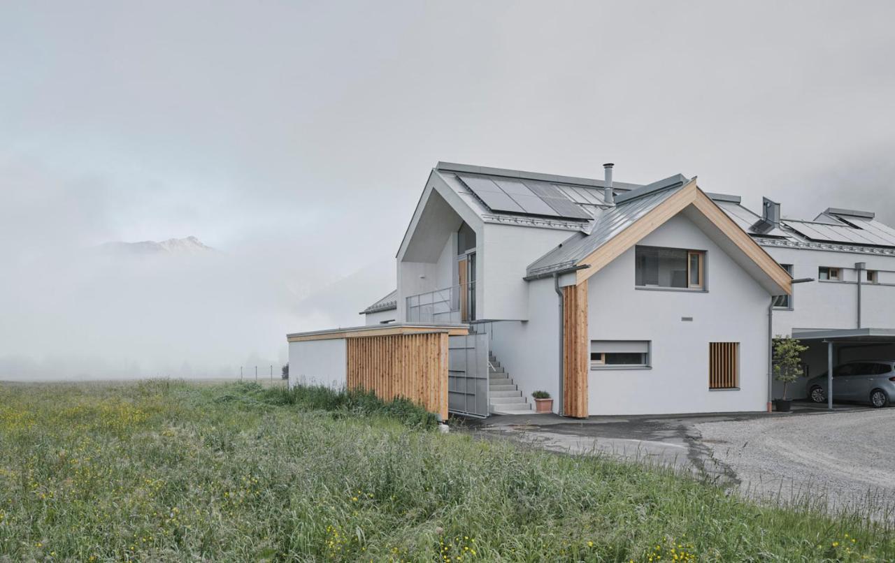 Urban Mountain Chalet With Lake View موراخ المظهر الخارجي الصورة