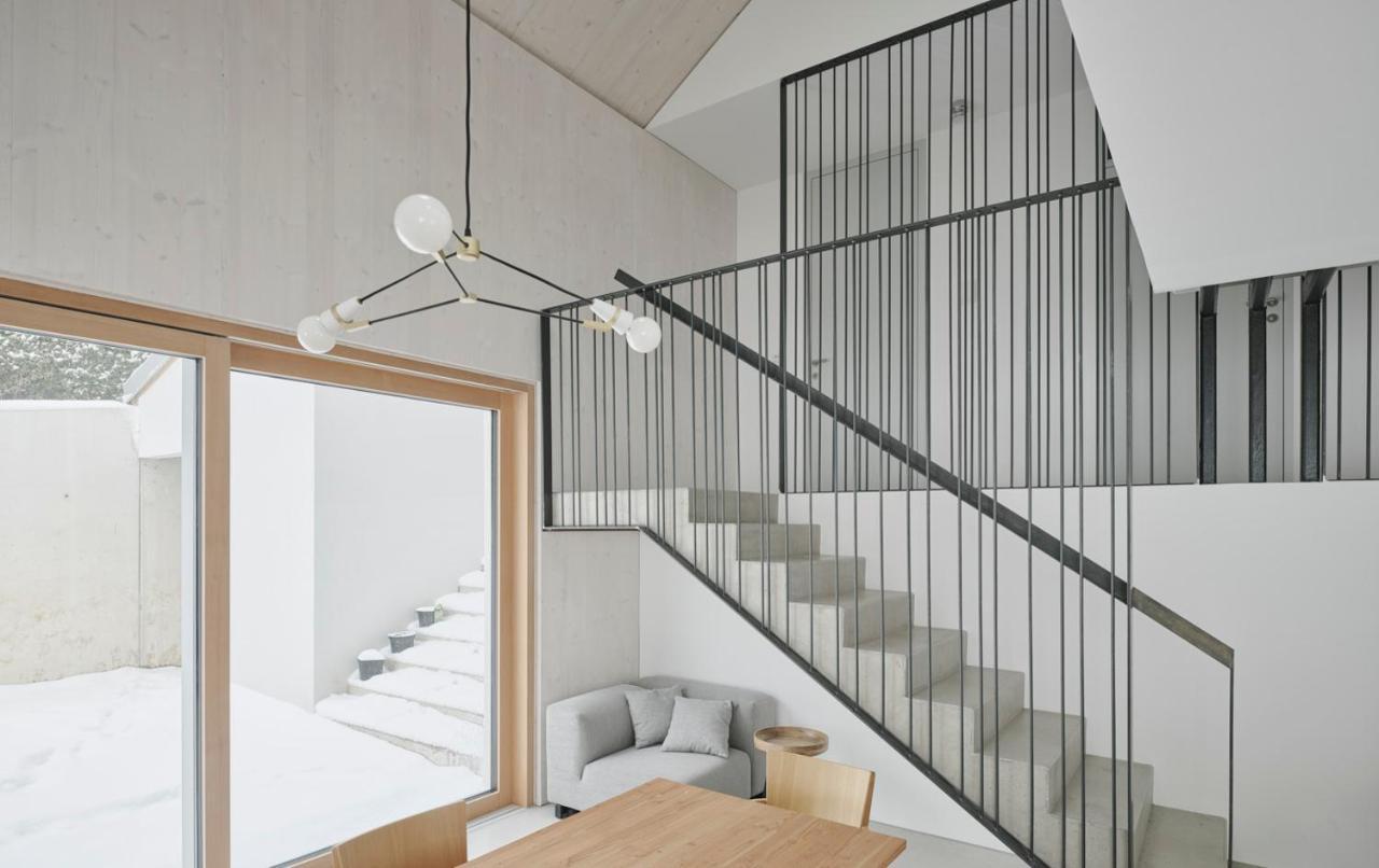 Urban Mountain Chalet With Lake View موراخ المظهر الخارجي الصورة