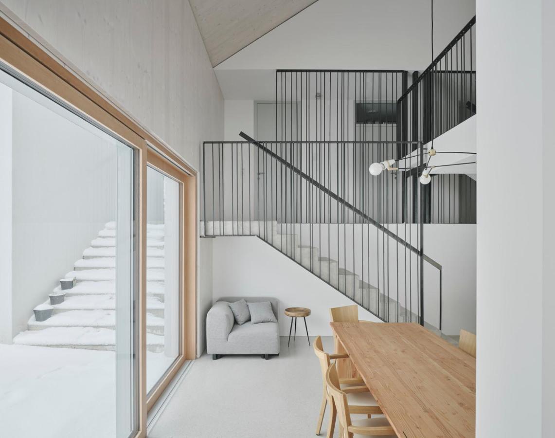Urban Mountain Chalet With Lake View موراخ المظهر الخارجي الصورة