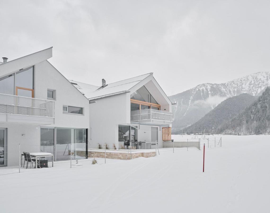 Urban Mountain Chalet With Lake View موراخ المظهر الخارجي الصورة