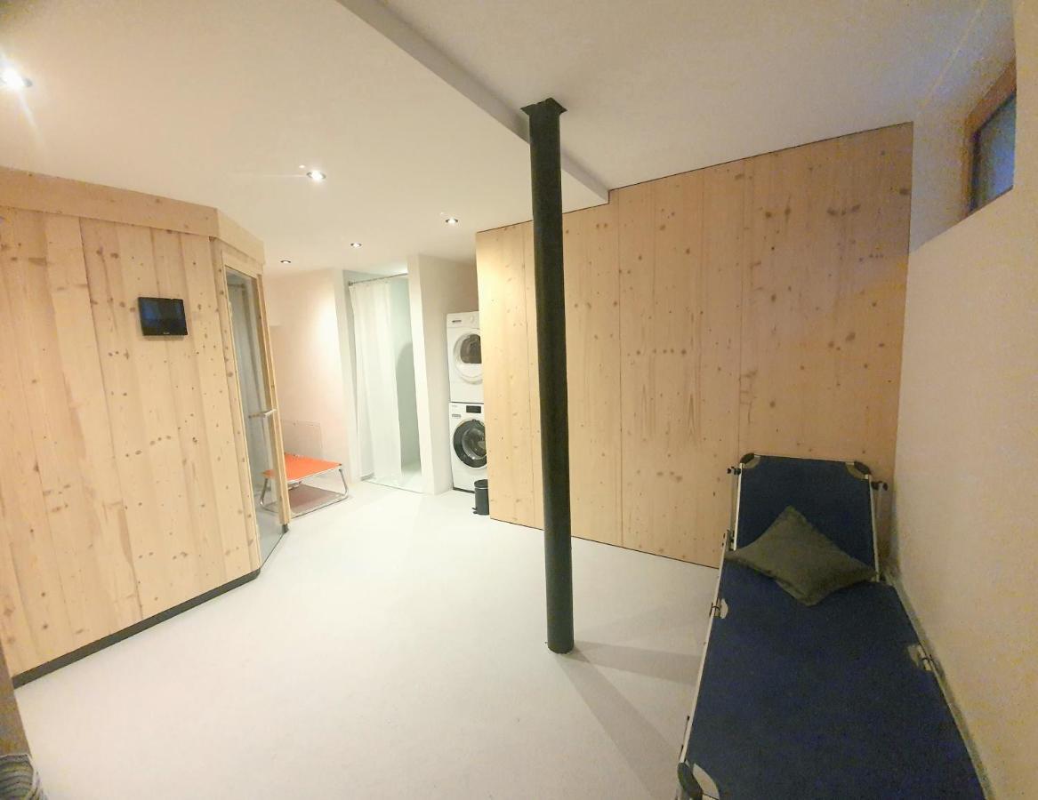 Urban Mountain Chalet With Lake View موراخ المظهر الخارجي الصورة
